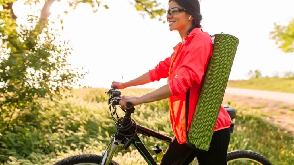 integrer-le-yoga-dans-la-routine-du-cycliste-benefices-et-postures-cles